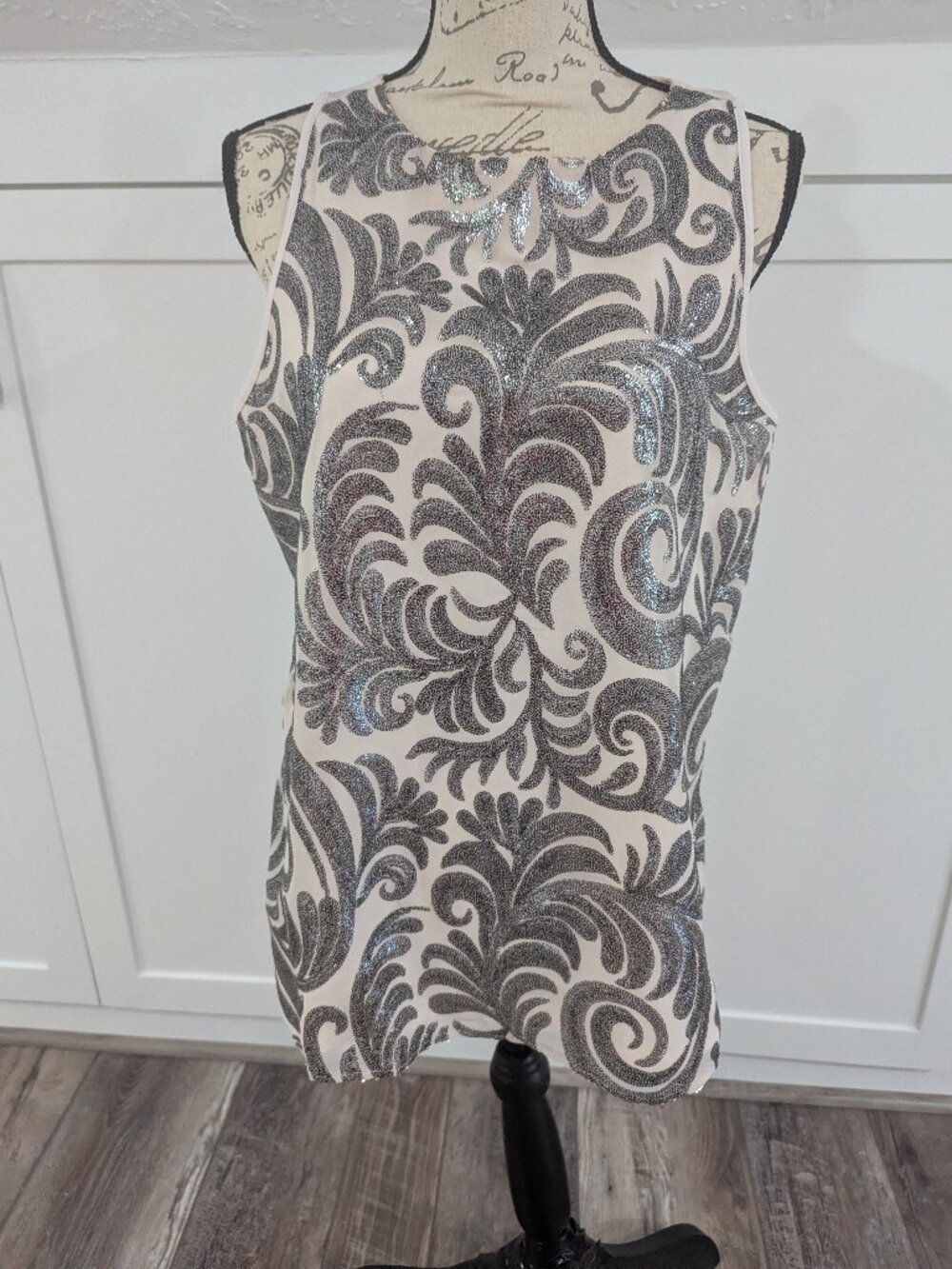 Vintage New York & Company Shell Top